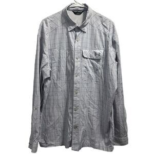 Men’s Under Armor Grey Lightweight Vented Fishing Shirt Plaid Button Up Size XL